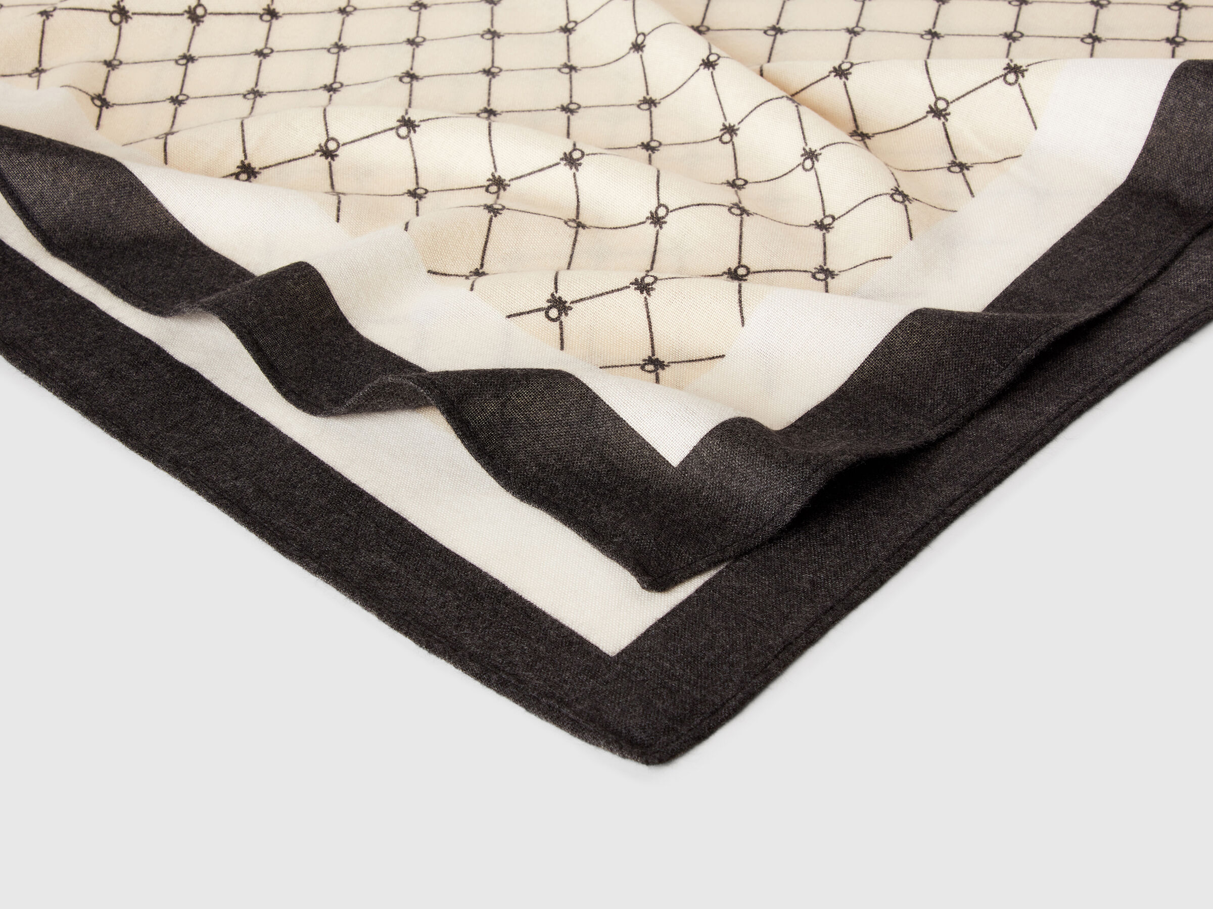 SQUARE SCARF Women image number 3